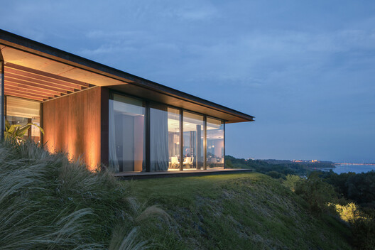 Casa na Encosta / 77 Studio architecture - Fotografia de Exterior