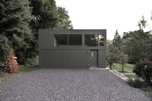 Estudio artístico Anchorage Road / Ballman Khapalova - Fotografía exterior