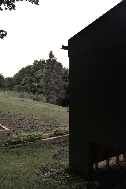 Estudio artístico Anchorage Road / Ballman Khapalova - Fotografía exterior