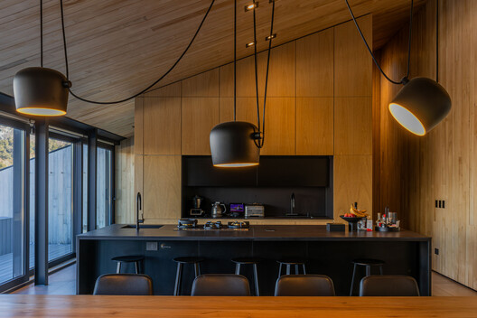 UAN House / Alric Galindez Arquitectos - Interior Photography, Kitchen, Wood, Countertop, Lighting, Chair, Glass
