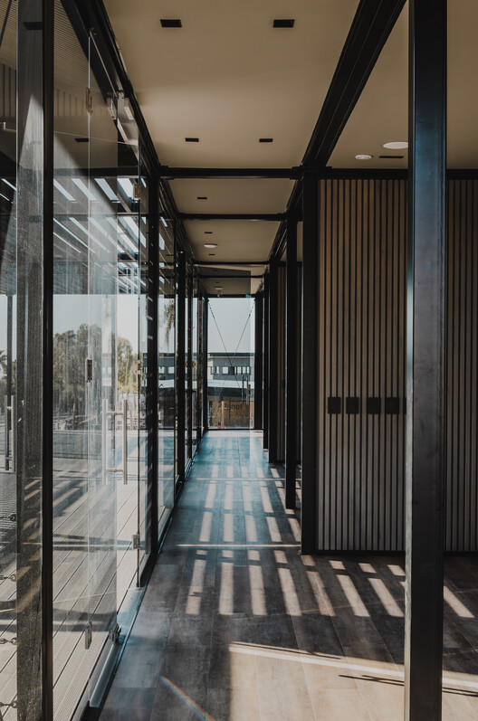 Pavilio de negocios corto - Centro de visitantes / FP / ARQS. - Figura 9 de 19