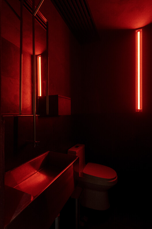 UKE Restaurante  / ESTUDIOLOCAL - Fotografía interior, Iluminación