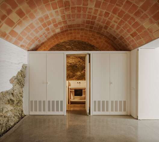 Fisherman's House in Cadaqués / Bea Portabella + Jordi Pagès