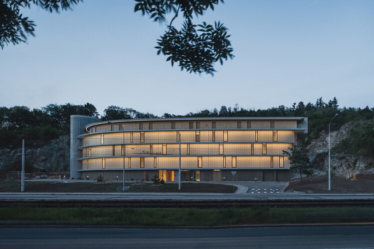 迪奥里特住宅 / Architekti DRNH - 建筑图