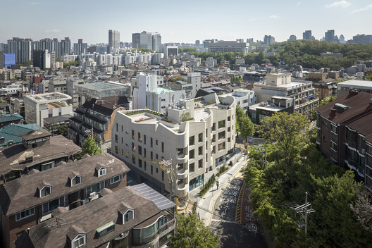 Maison Le Sommet / Chiasmus Partners - Image 5 of 31