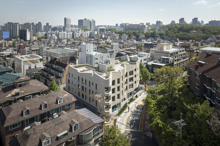 Maison Le Sommet / Chiasmus Partners - Image 5 of 31