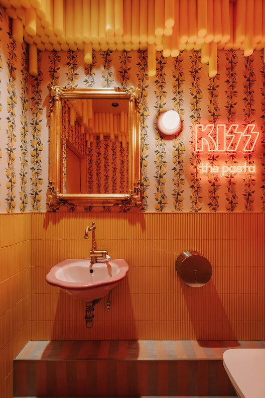 RAGU Restaurant / CUDO: RAGU Restaurant / CUDO: - Interior Photography, Bathroom, Lighting, Sink