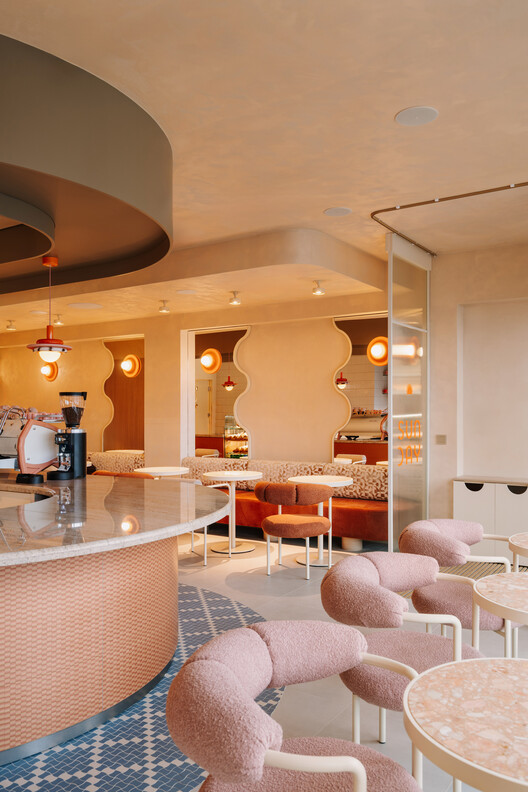 Sunday Café-Playroom / CUDO: - Interior Photography, Living Room, Lighting, Chair