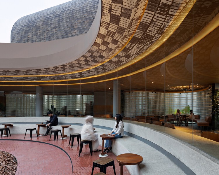 Abrigos no Jardim em Declive / RAD+ar (Research Artistic Design + architecture) - Fotografia de Interiores, Cozinha