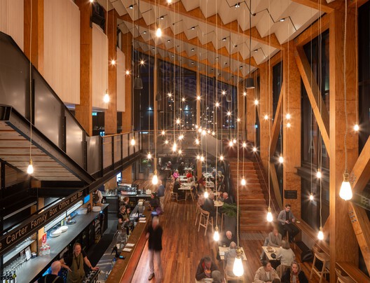 宫廷剧院 / Haworth Tompkins - 室内图, 木头, 椅子, 灯, 玻璃