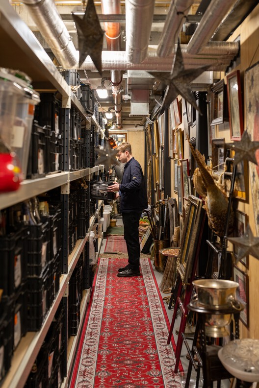 宫廷剧院 / Haworth Tompkins - 室内图, 壁橱