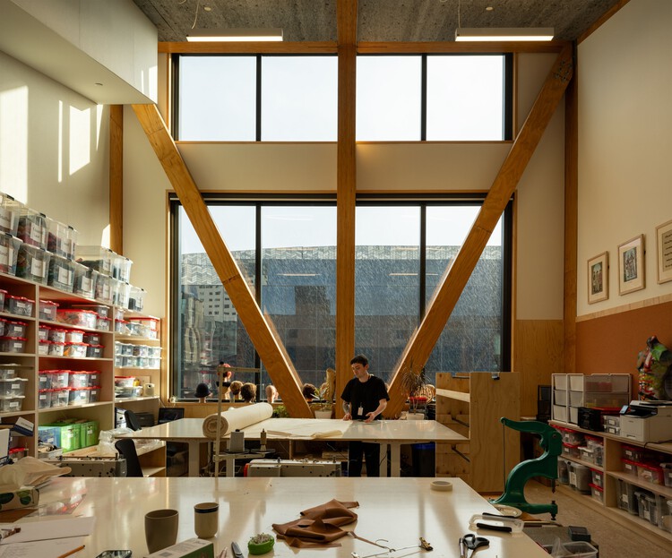 宫廷剧院 / Haworth Tompkins - 室内图, 木头, 灯, 玻璃, 梁