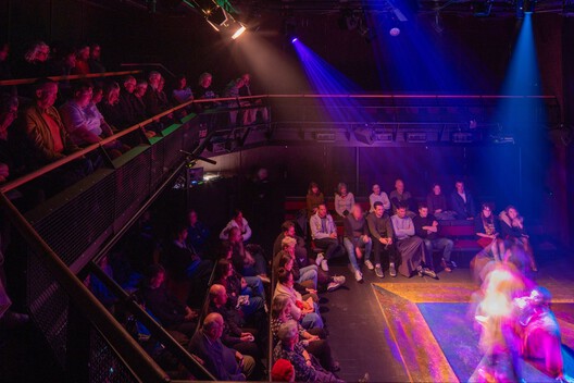 宫廷剧院 / Haworth Tompkins - 室内图