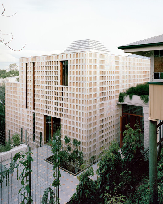 Birdwood House / Peter Besley