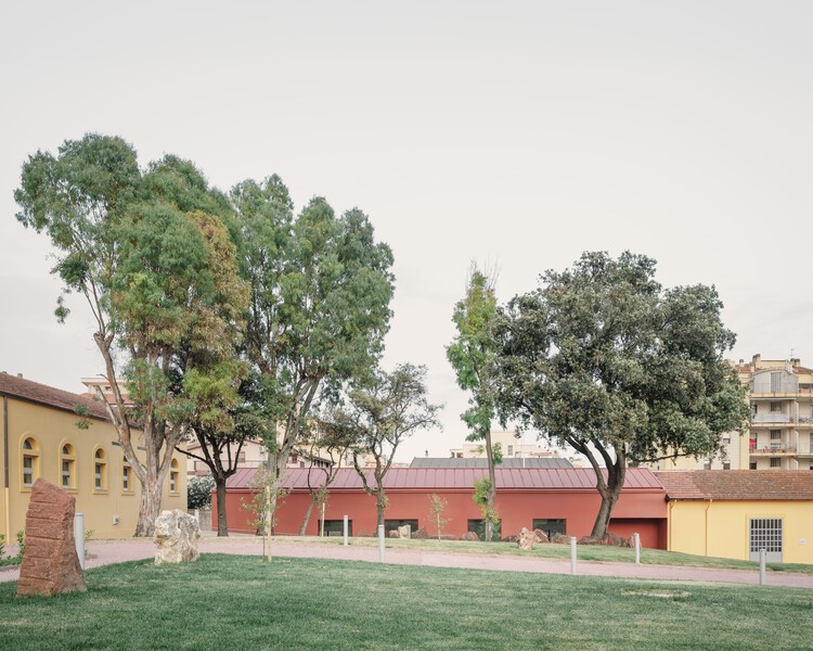 M. Sironi Academy of Fine Arts / LERUA Studio - Exterior Photography, Courtyard