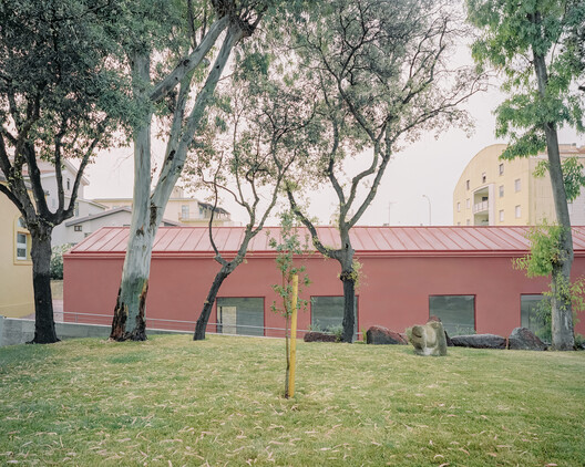 M. Sironi Academy of Fine Arts / LERUA Studio - Exterior Photography, Concrete