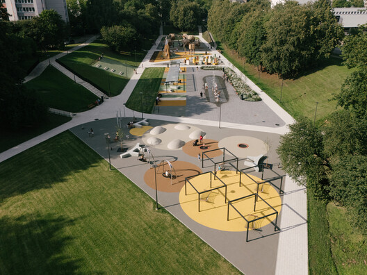 Kovo 11 Park / Inout.designstudio - Image 6 of 26