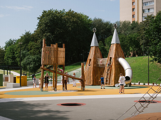 Kovo 11 Park / Inout.designstudio - Exterior Photography