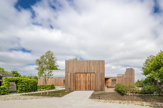 Marhûs - Lakehouse / Lichtstad Architecten