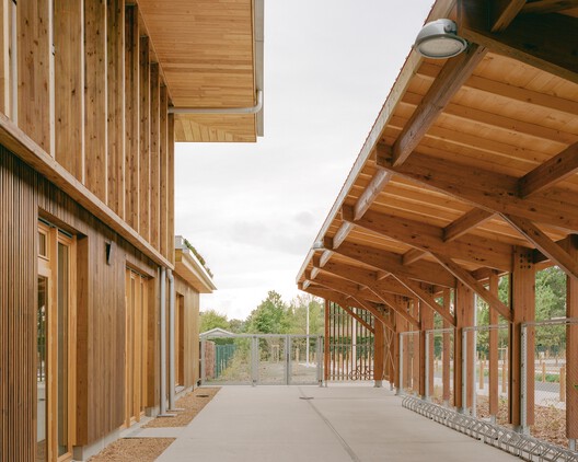 Escola Elisabeth and Robert Badinter / Ferron & Monnereau Architects + Atelier Besson Bolze - Imagem 14 de 20