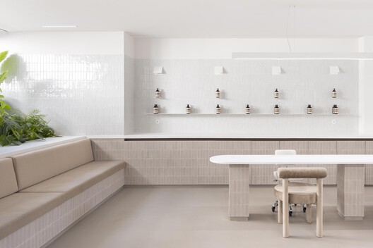 Vedalia Salon / Nysa Vedalia Salon / Nysa - Interior Photography, Kitchen