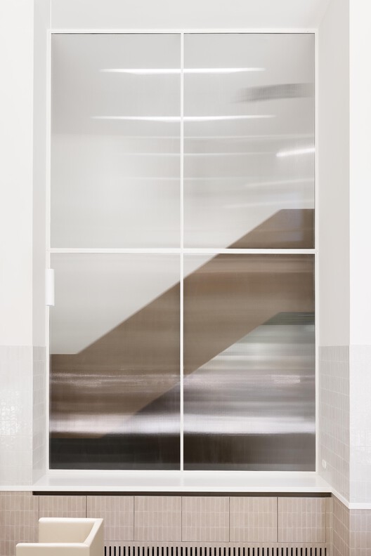 Vedalia Salon / Nysa Vedalia Salon / Nysa - Interior Photography, Glass