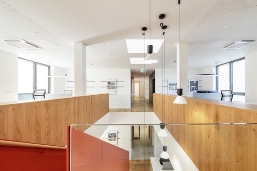 驾驭垂直照明：营造空间纵深感与舒适度的策略 - 7 的图像 9