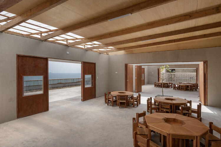 Escuela de nido modular de Ancón: David II Legacy/Cotacero - Fotografía interior, restaurante, madera