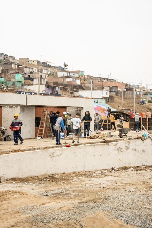 Escuela de nido modular de Ancón: Vineage David II/Cotacero - Fotografía externa, concreto