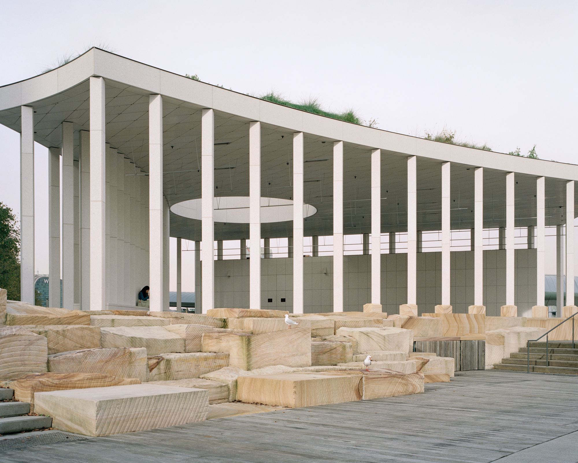 Permanent Public Pavilion / Besley & Spresser