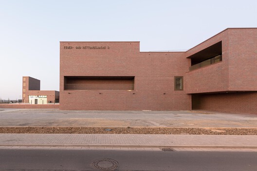 Every Second Counts, Every Space Matters: 15 Contemporary Fire Stations - Image 23 of 24