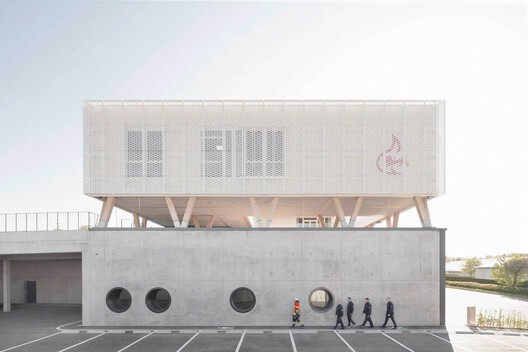 Every Second Counts, Every Space Matters: 15 Contemporary Fire Stations - Image 5 of 24