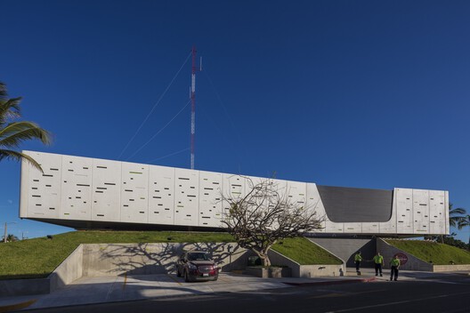 Every Second Counts, Every Space Matters: 15 Contemporary Fire Stations - Image 8 of 24