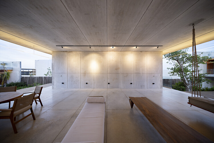 HOUCHO HOLCE HOUSE/BOYANANCÉ + Edificio - Figura 3 de 16