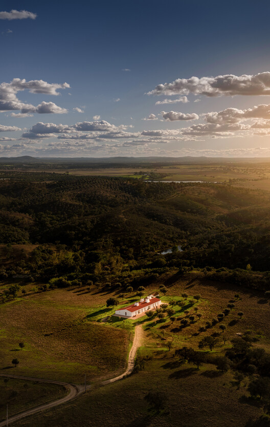 Casa Monte Alvo / NOZ Arquitectura – Imagen 6 de 23