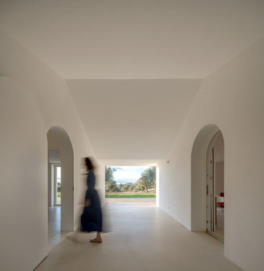 Casa Monte Alvo / NOZ Arquitectura - Fotografía interior, Arco, Concreto, Arcada
