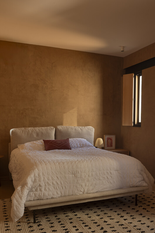 Casa Jacona  / TAAB - Fotografía interior, Dormitorio, Camas, Iluminación