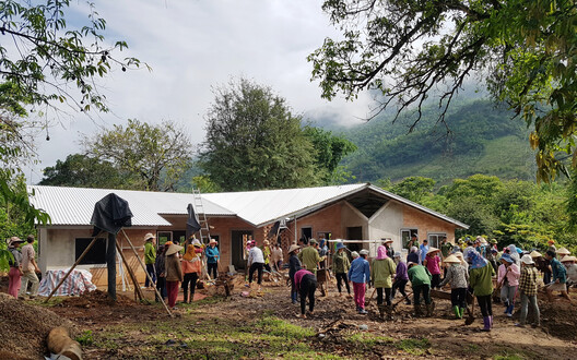 Creche Chieng Ban / 1+1>2 Architects - Fotografia de Exterior