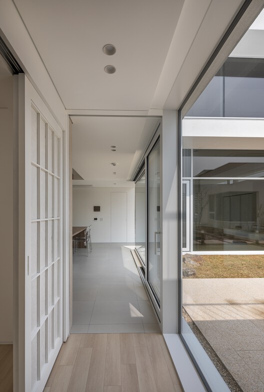 Naju White House / PLAN Architects office - Interior Photography, Wood, Door, Glass, Concrete