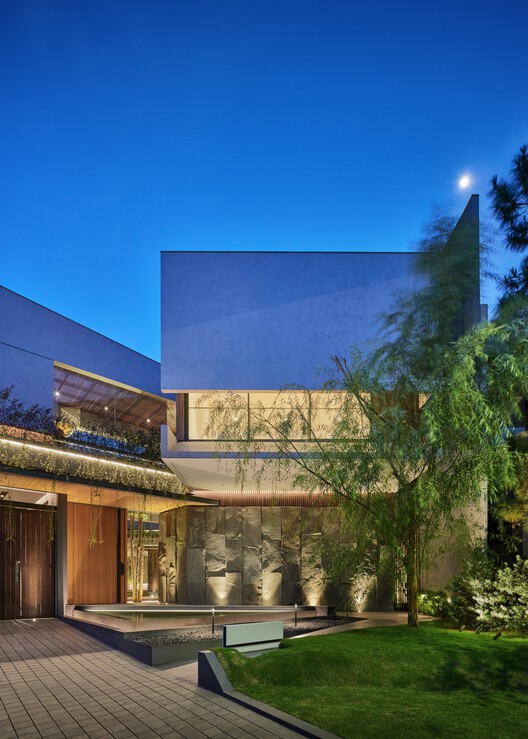 Atarashii House / Rakta Studio - Exterior Photography, Garden, Courtyard, Balcony