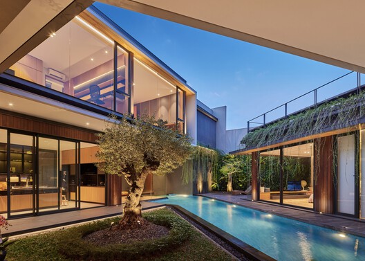 Atarashii House / Rakta Studio - Image 13 of 24