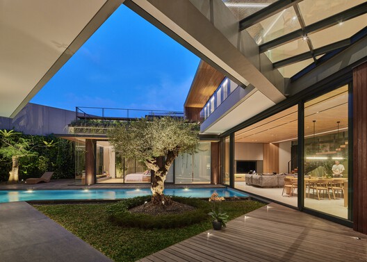 Atarashii House / Rakta Studio - Interior Photography, Courtyard