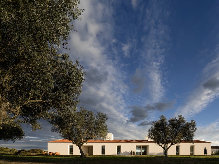 Casa Monte Alvo / NOZ Arquitectura - Imagen 1 de 23