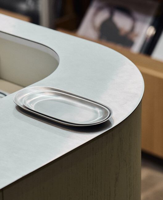 Needle MUT / Bravo - Fotografía interior