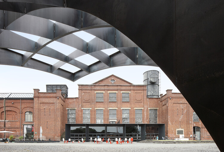 Día Mundial de la Arquitectura 2025: cómo diseñar para ser fuertes en tiempos de crisis - Imagen 2 de 25