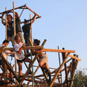 Grupo de construcción del Circo-lô en la Asociación IDE, en Botucatu | SP. Imagen © Tomaz Lotufo Día Mundial de la Arquitectura 2025: cómo diseñar para ser fuertes en tiempos de crisis - Image 4 of 4