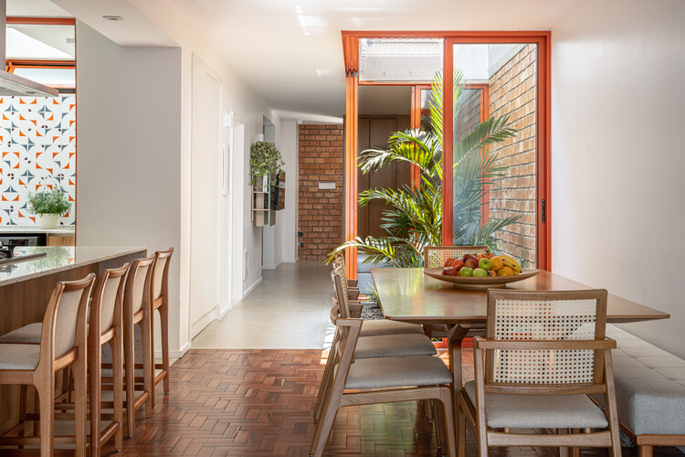 Casa FP / Estúdio Cacau - Fotografía de interiores, madera, mesas, sillas