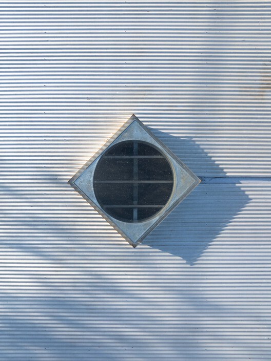 Casa Concón / Osvaldo Larrain + Tomás Tironi - Imagen 10 de 13