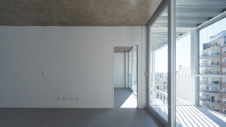 2636 Edificios de alojamiento colectivo / A3 Luppi Ugalde Invierno - Imagen 14 de 29