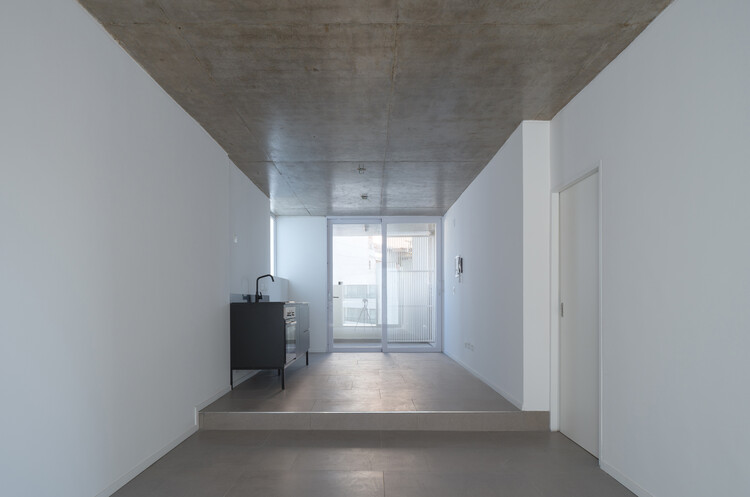 Edificio residencial colectivo 2636 Sets / A3 Luppi Ugalde Invierno - Fotos interiores